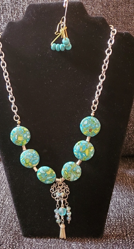 Torqouis necklace and earrings
